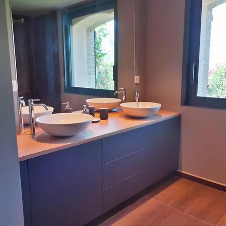 Villa 5br With Pool In - What'app - 0049-1521-4658-810 - For Reservations! *