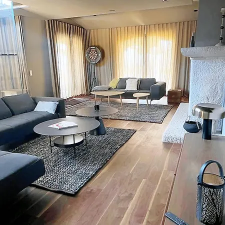 Villa 5br With Pool In - What'app - 0049-1521-4658-810 - For Reservations!